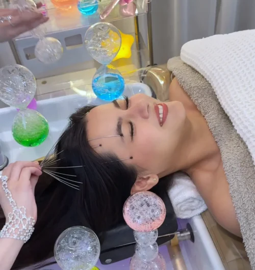 ศาสตร์แห่งการดูแลเส้นผมและหนังศีรษะที่ไม่ใช่แค่ทำให้สะอาด แต่ยังช่วยผ่อนคลายลึกถึงจิตใจ